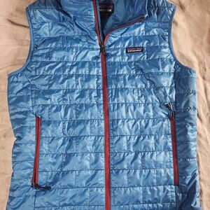Patagonia Blue Quilted Vest with Red Zippers